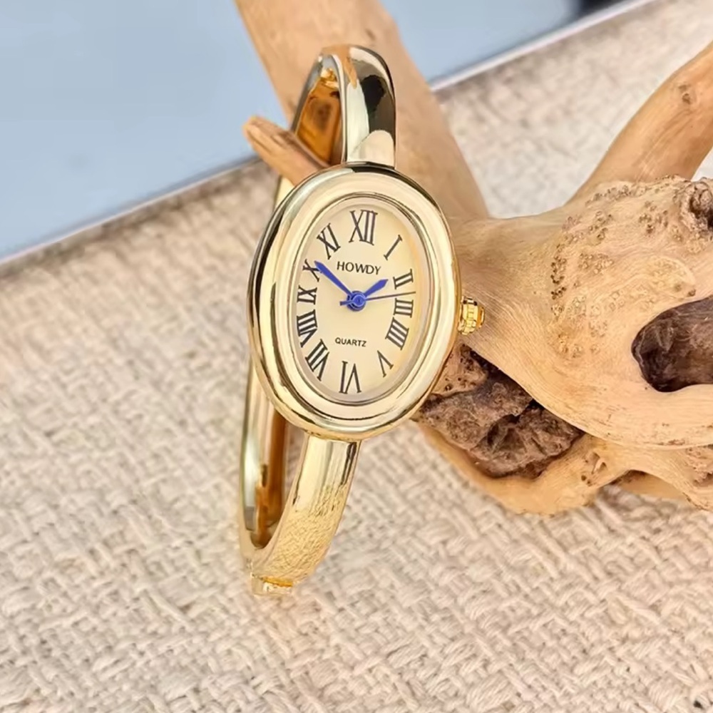 Baignoire Vintage Gold Oval Bracelet Watch - Picture 4 of 17